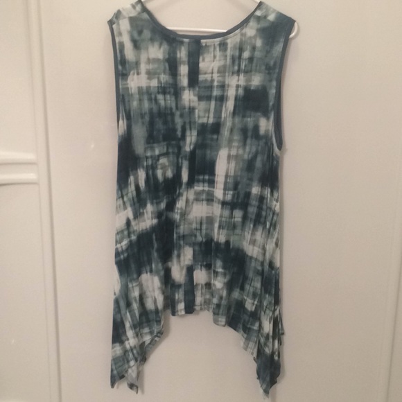 Simply Vera Wang Blue/Green/White Flared Tank 1X - Picture 4 of 4